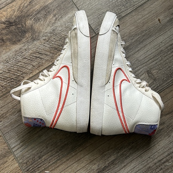 Nike Blazer Mid ‘77 SE Big Kids Shoes - Picture 2 of 8